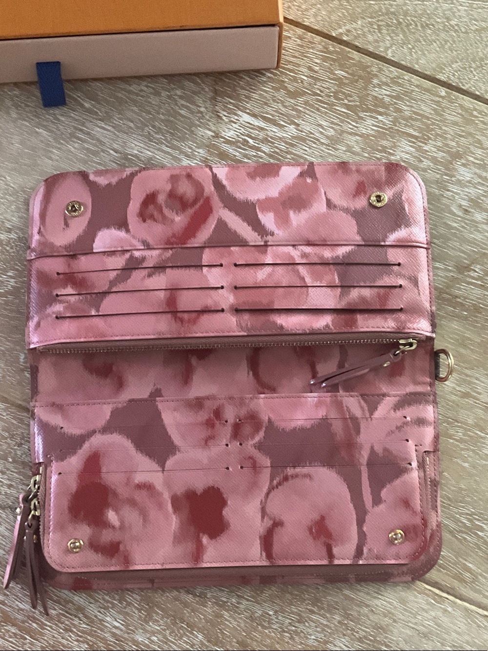 Rare Louis Vuitton Monogram Ikat Insolite Wallet from the 2013 collection. - Picture 3 of 11